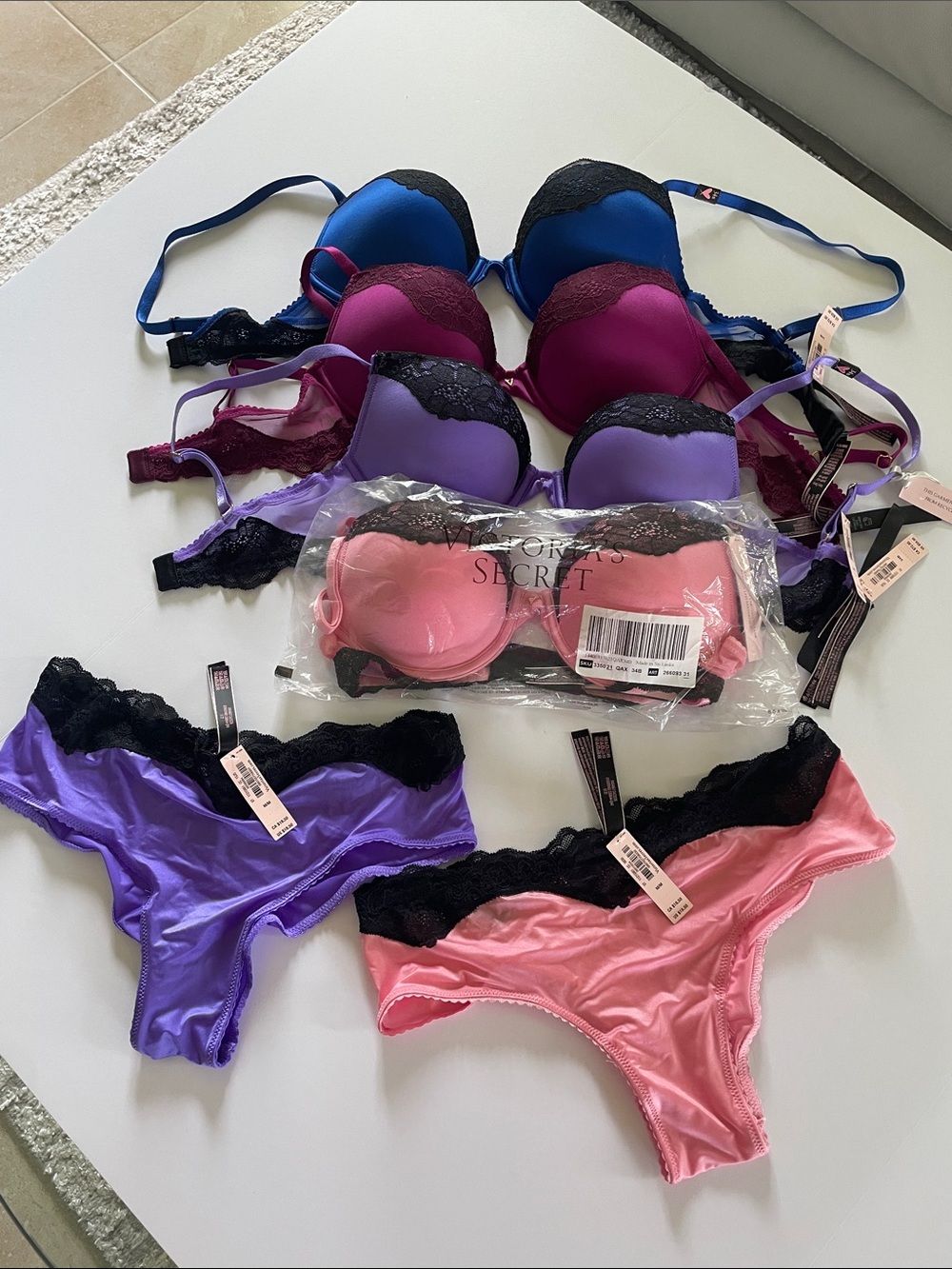 NWT 4 Victorias Secret Very Sexy Push Up 34 B 2 Panties Medium - Picture 3 of 9